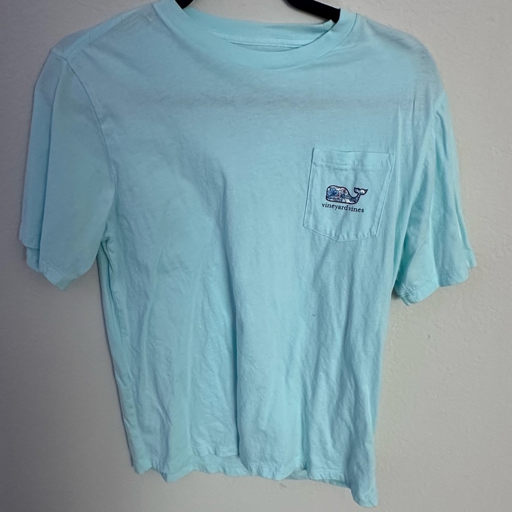 VINEYARD Vines Tshirt